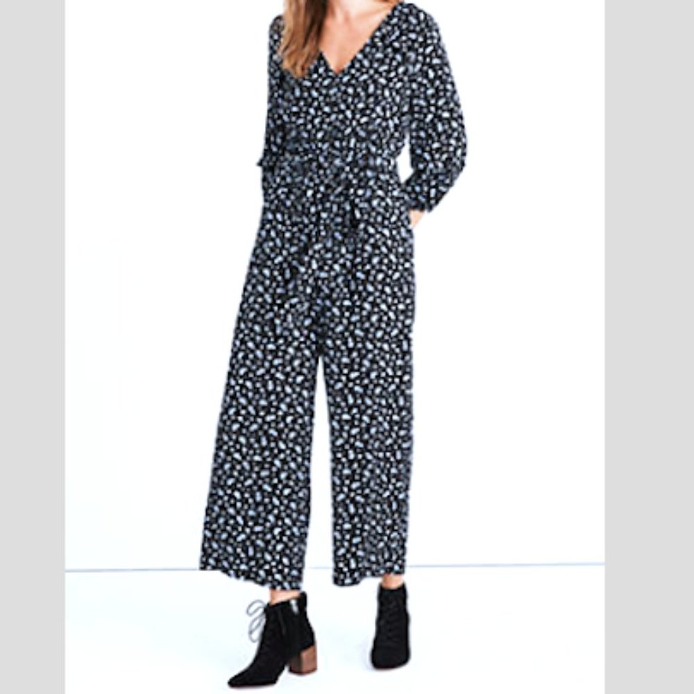 Ruffle-Sleeve Tie-Waist Jumpsuit in Baby's Breath